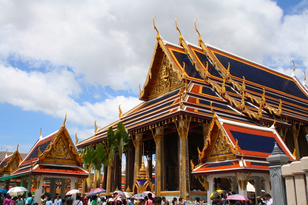 wat phra kaew ubosot the ubosot (main shrine) in Wat Phra Kaew in Bangkok, Thailand