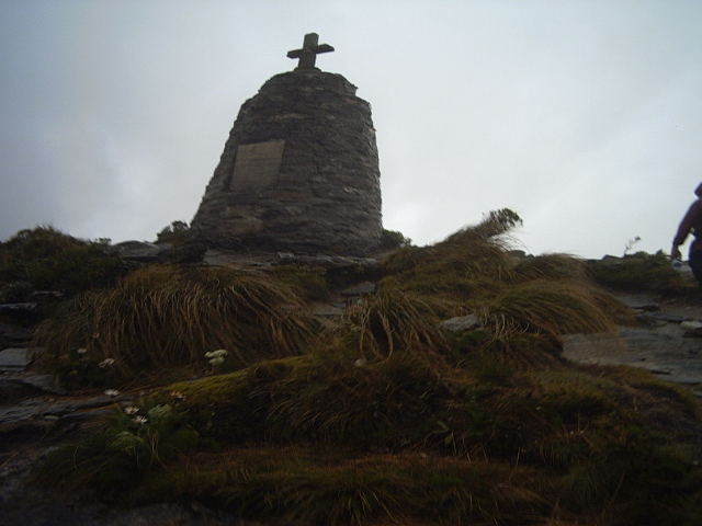 milford track monument Monument on Mackinnon Pass on the Milford Track, New Zealand