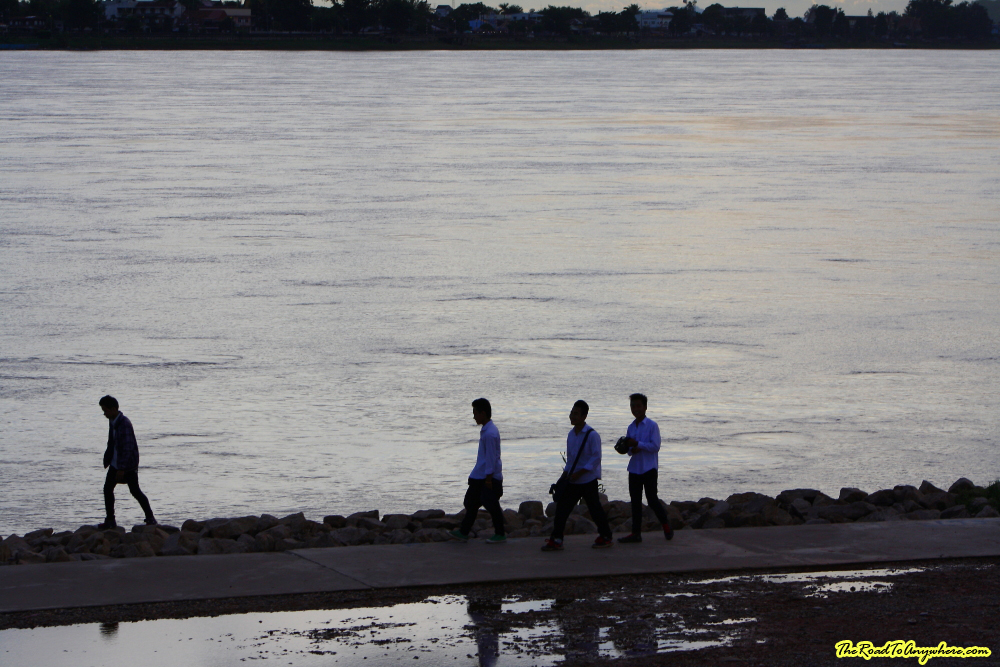 vientiane sunset boys Group of students at Sunset in Vientiane, Laos