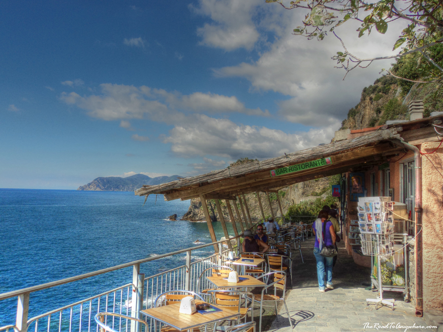 bar ristorante cinque terre lovers walk Ristorante on the lovers walk, Cinque Terre, Italy