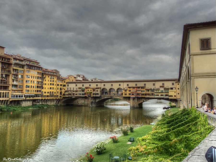 ponte vecchio florence cloudy Ponte Vecchio in Florence, Italy